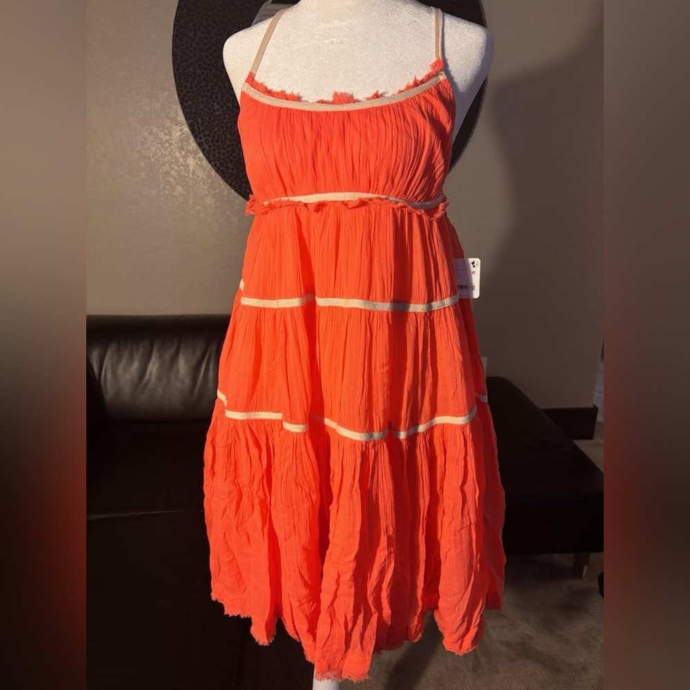 FREE PEOPLE Isla Midi
small
Mimosa Flower-color
NWT
POCKETS
100% Cotton - Picture 3 of 8